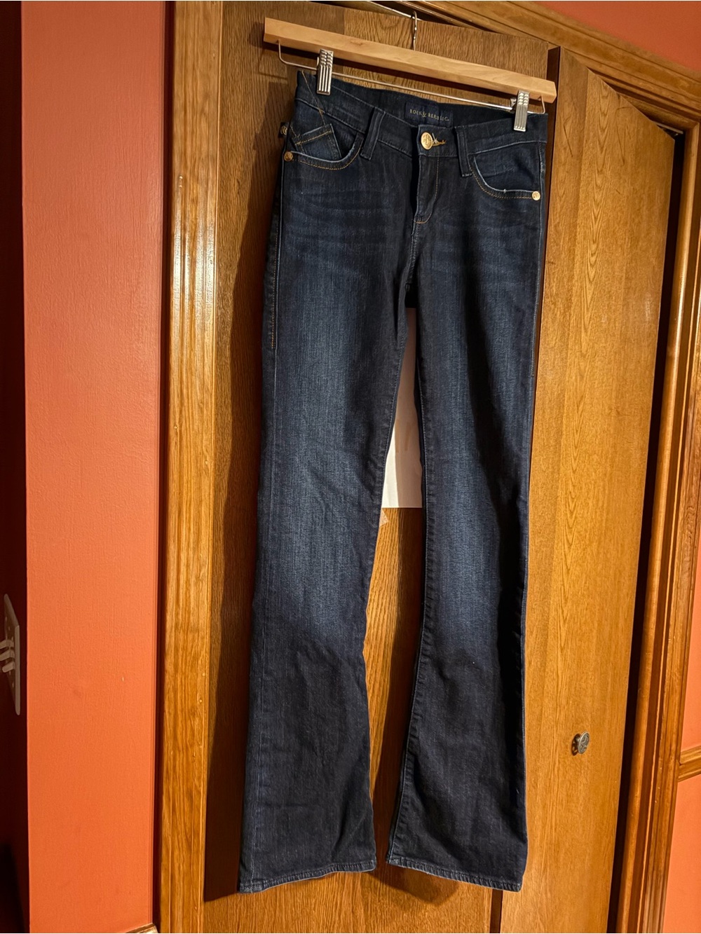 Y2K Rock and republic size 2 Women's Dark Blue Bootcut crystal studded Jeans